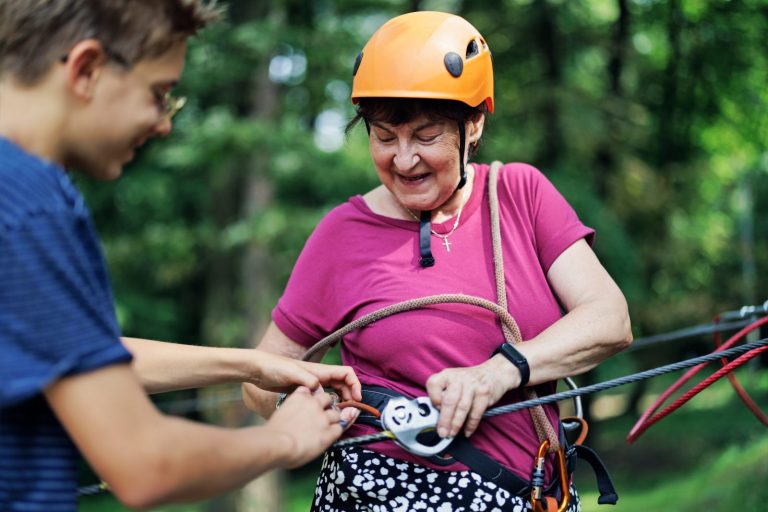 iStock-1422770138 Abuelos